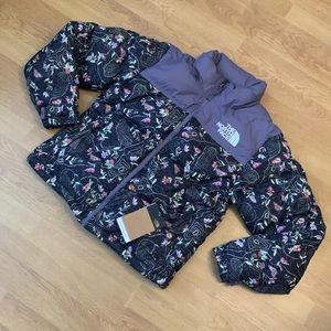 NWT The North Face Women’s 1996 Retro Nuptse Jacket, Small
